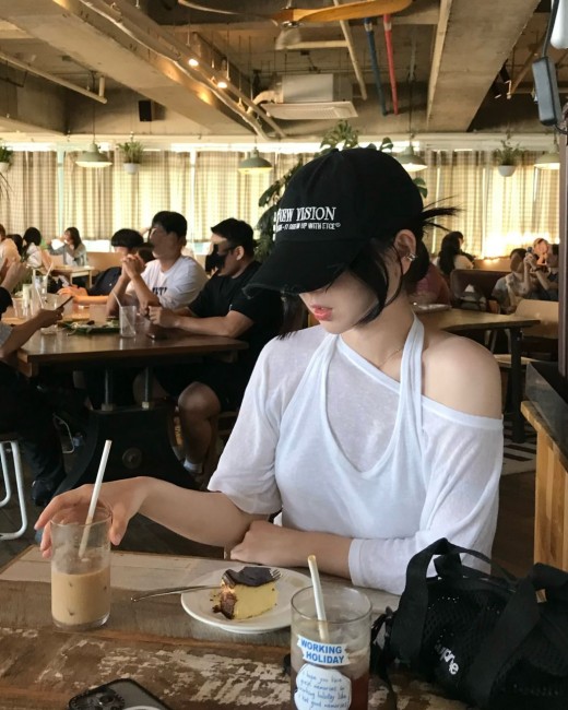 켄달 린넨 홀터넥 세트 반팔티