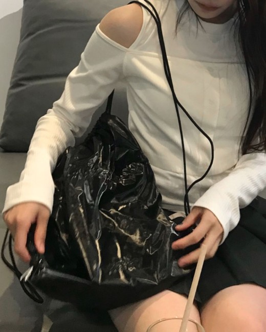 호밍 자수 로고 셔링 백팩