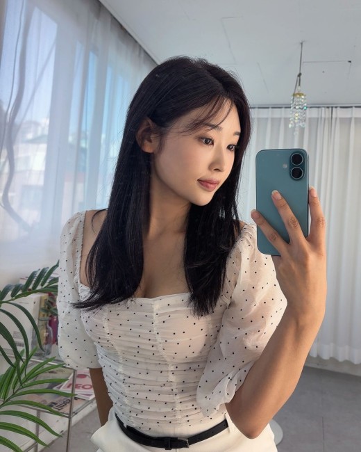 홀리 도트 퍼프 셔링 블라우스 