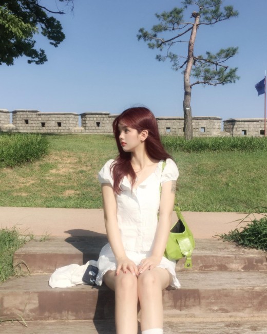 슬라임 레이스 퍼프 블라우스 